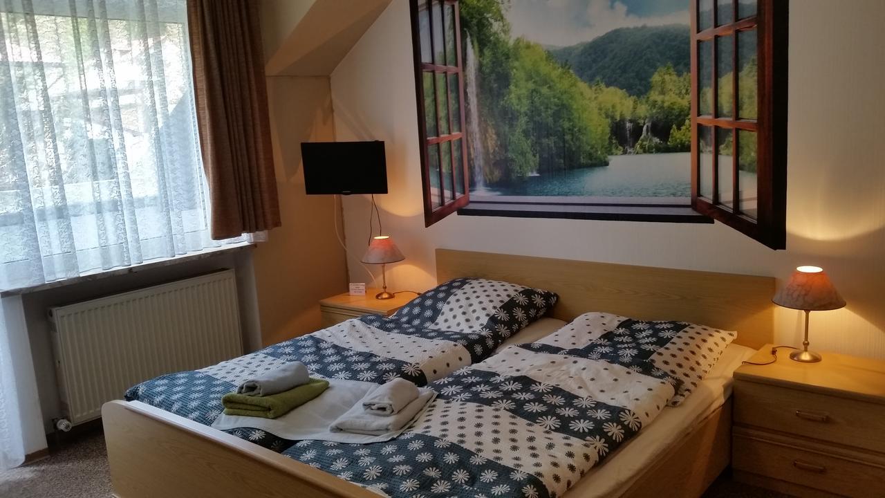 Hotel-Pension Dressel Warmensteinach Esterno foto