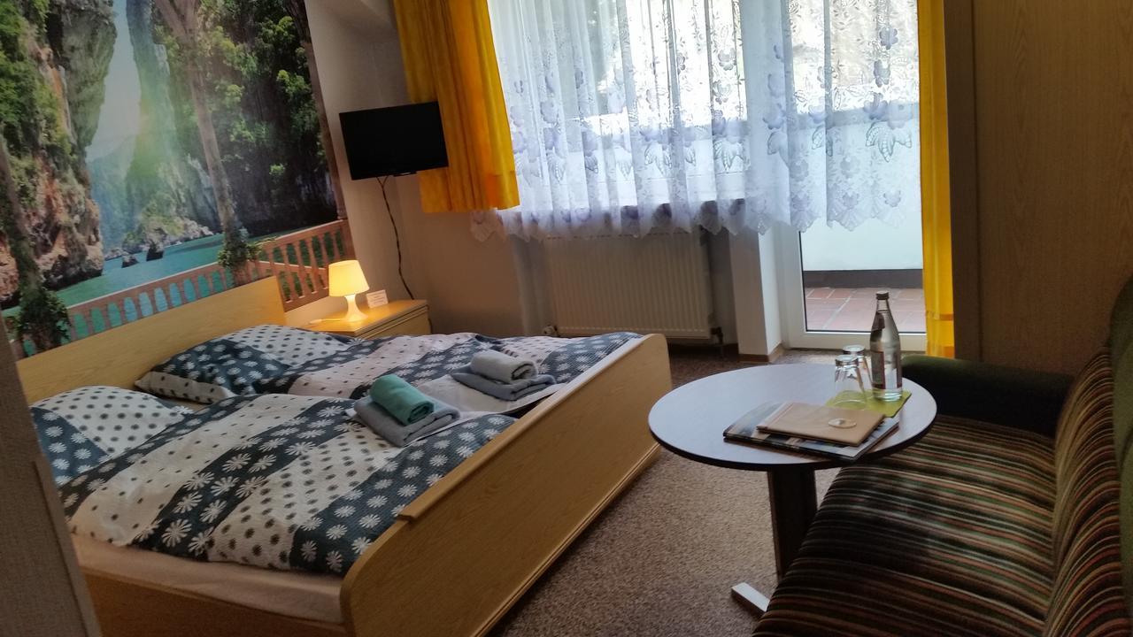 Hotel-Pension Dressel Warmensteinach Esterno foto
